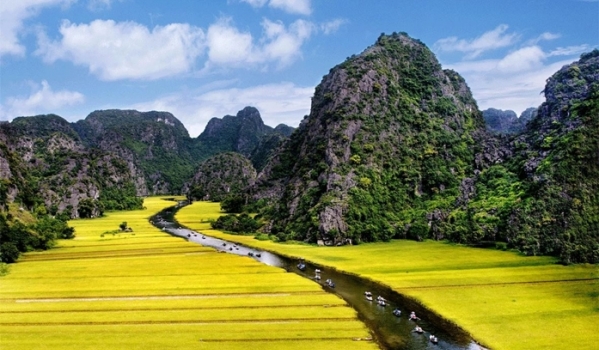 Tam Coc ( Three Caves) - An Unqiue Boat Trip In Ninh Binh