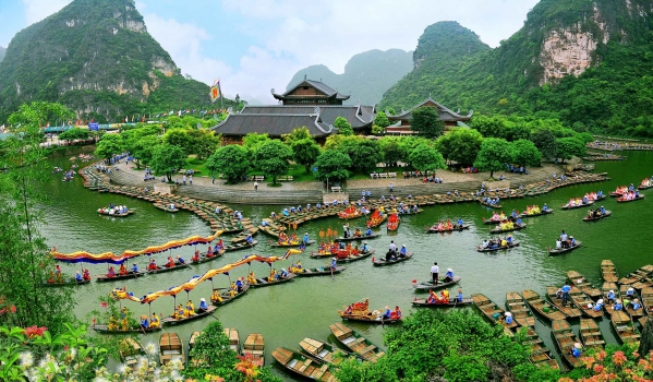 HOA LU - TRANG AN 1 DAY TOUR