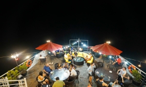 DRAGON BAY CRUISE 3D2N HALONG – CAT BA ISLAND DISCOVERY